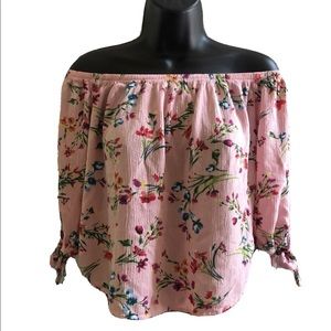 Off shoulder pink top